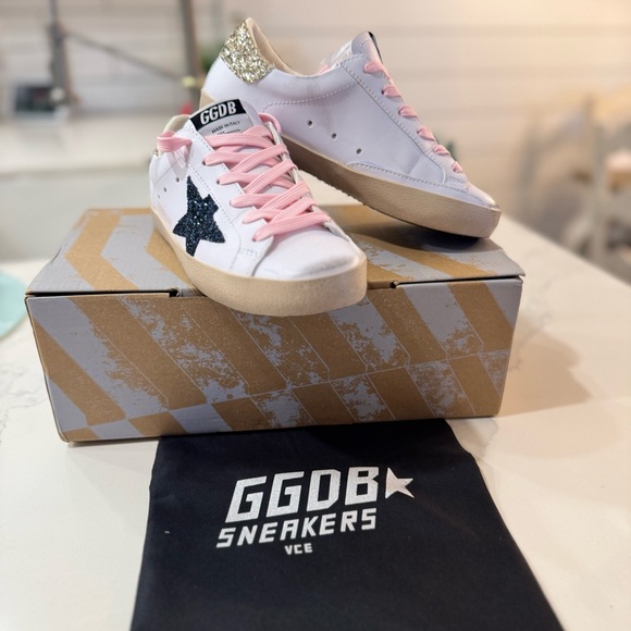 Faux Golden Goose practically brand new ￼ - Picture 13 of 16